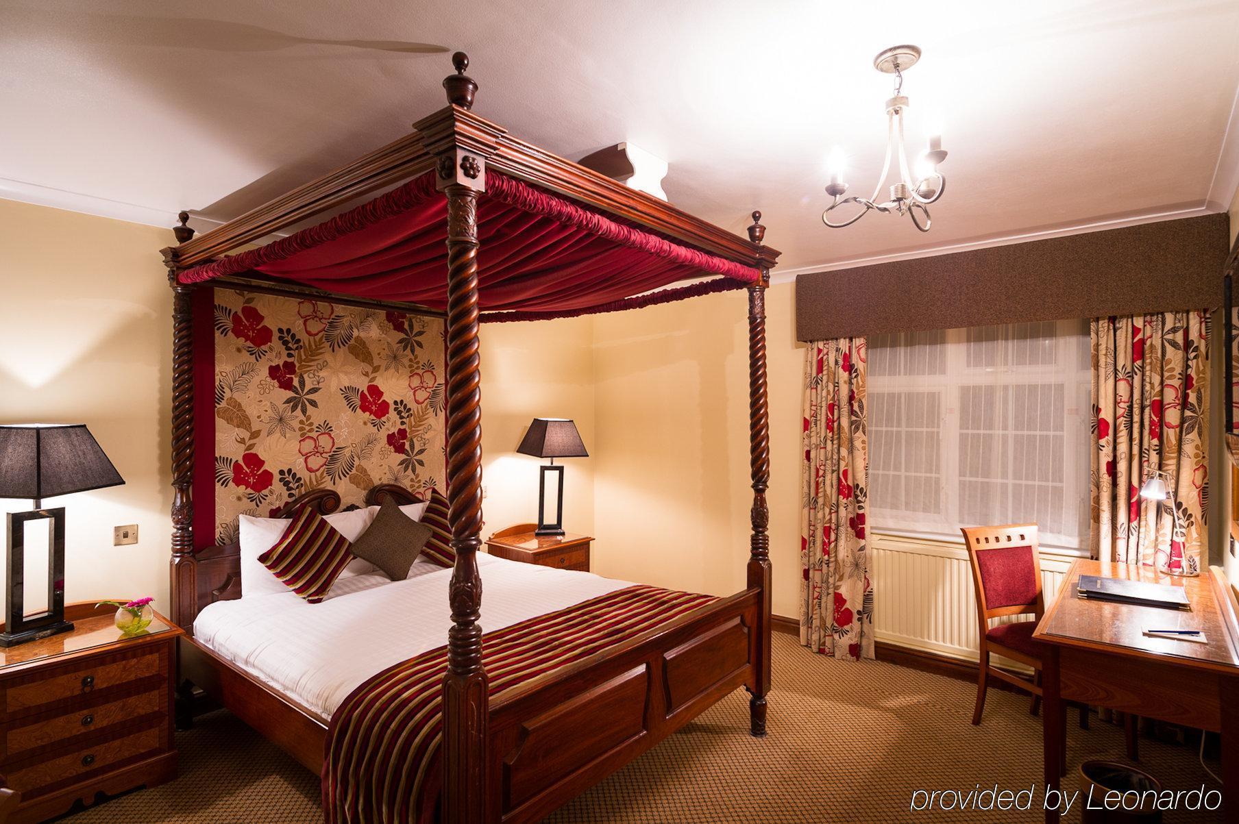 The Royal Chace Hotel Enfield Habitación foto